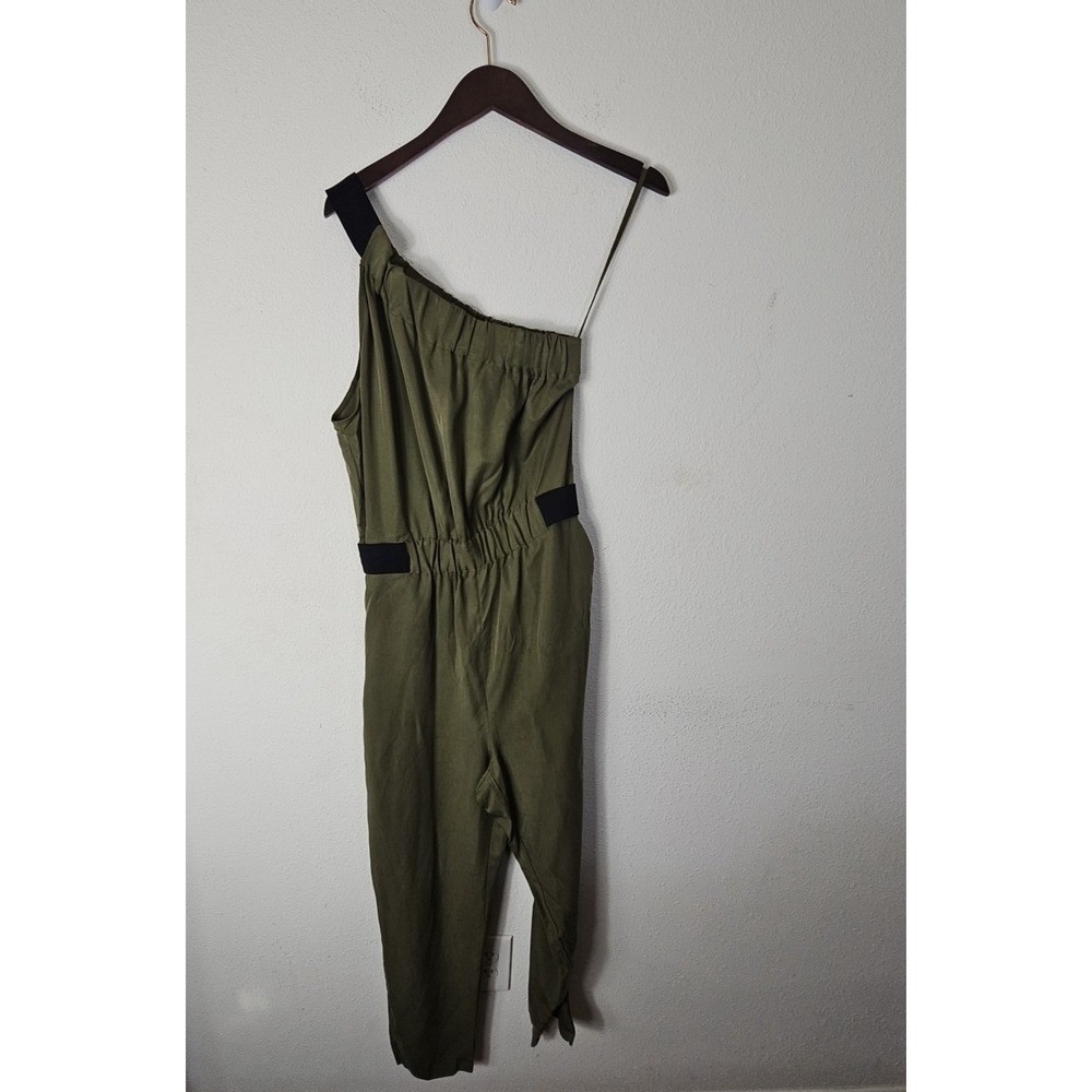 Maeve by Anthropology  Moss Green One Shoulder Jumpsuit‎ Size 6